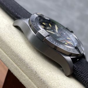 Breitling Blackbird Super Clone Watch | Premium Cash on Delivery 1099202873 - close-up