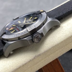Breitling Blackbird Super Clone Watch | Premium Cash on Delivery 1099202873 - detailed view