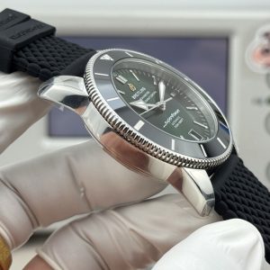 Premium Breitling Superocean Heritage II 42mm Luxury Replica Watch 1143987162 - detailed view