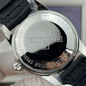 Premium Breitling Superocean Heritage II 42mm Luxury Replica Watch 1143987162 - macro shot