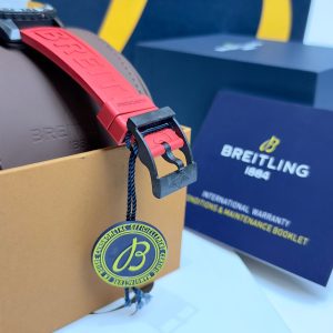 Breitling Full Carbon Fibre Chronograph Super Clone Watch for Sale 1121570181 - macro shot