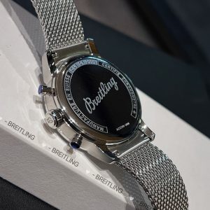 Breitling Avenger Super Clone Watch with Cash on Delivery | 43mm 1143955405 - macro shot